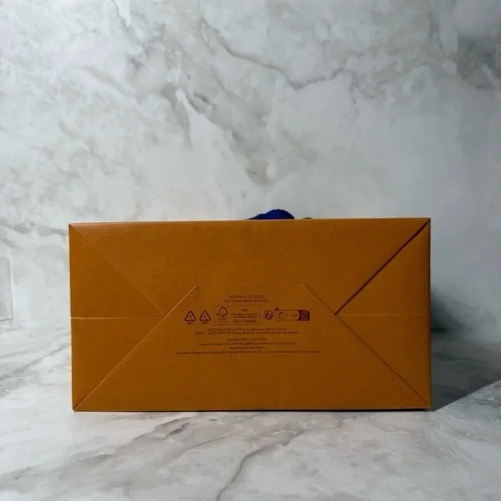 Louis Vuitton excellent pre